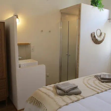 Летний дом Domaine De Flore - Le Quercy *
