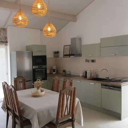 Domaine De Flore - Le Quercy 컨트리하우스 *